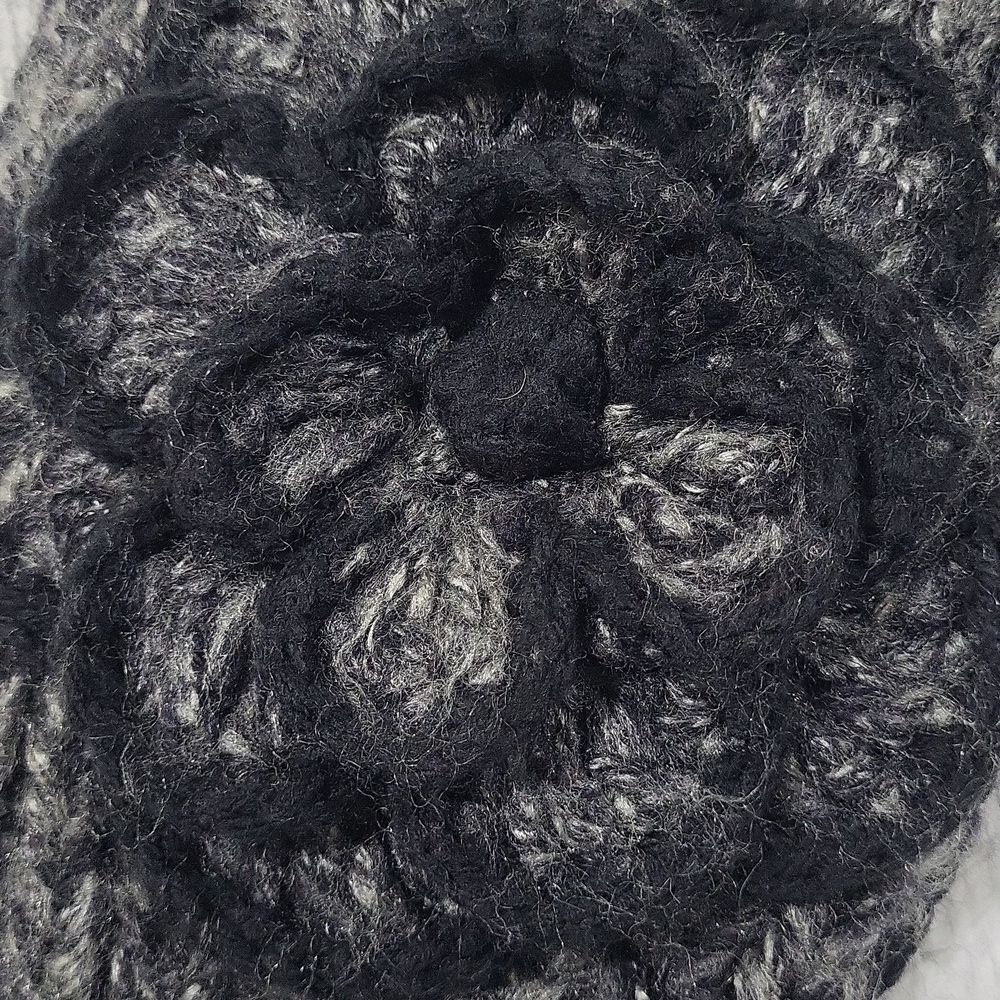 C.C exclusives Women’s beautiful floral adjustable warm winter head band hat - Picture 7 of 8